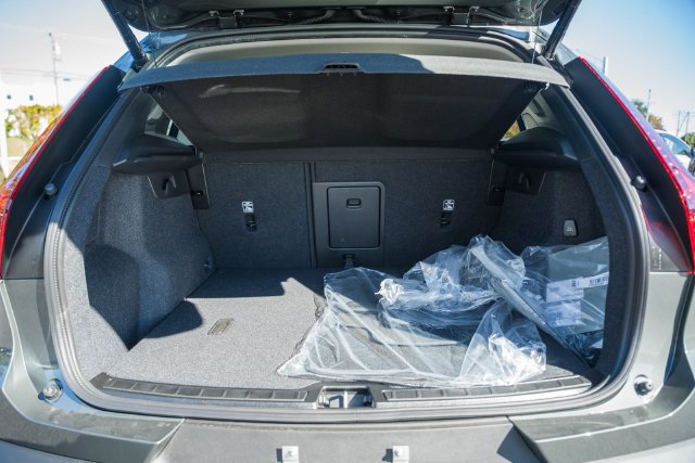 New 2026 Volvo XC40 B5 Plus w/ Climate Package AWD/4WD image 11