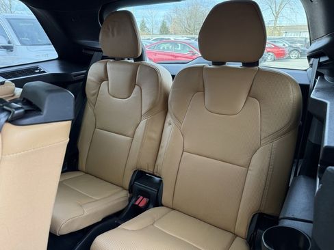 Used 2019 Volvo XC90 T8 Inscription w/ Advanced Package image 17