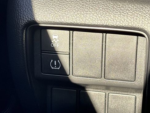 Used 2018 Honda CR-V LX image 28