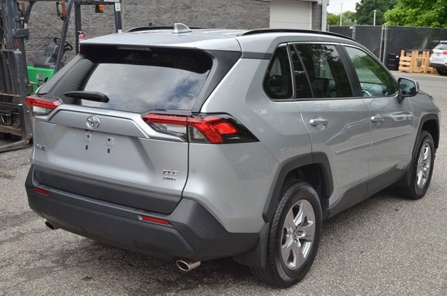 Used 2024 Toyota RAV4 XLE w/ Convenience Package AWD/4WD image 8