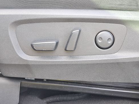 Certified 2022 Nissan Pathfinder SV w/ SV Premium Package image 17