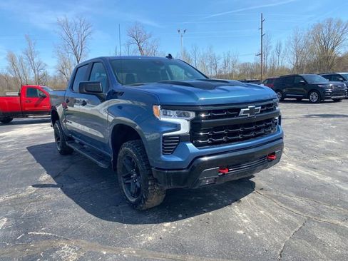 Used 2024 Chevrolet Silverado 1500 LT Trail Boss w/ Convenience Package II AWD/4WD image 11