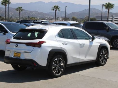 Certified 2025 Lexus UX 300h FWD image 21