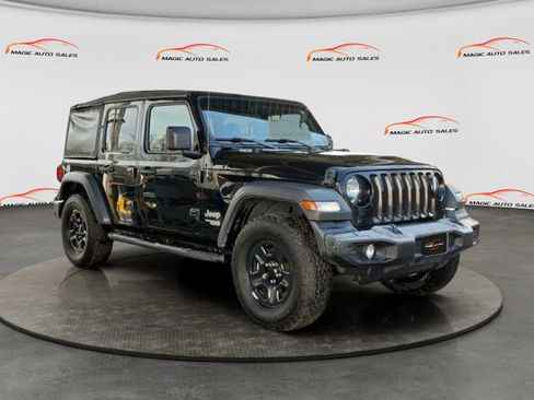 Used 2020 Jeep Wrangler Unlimited Sport AWD/4WD image 3