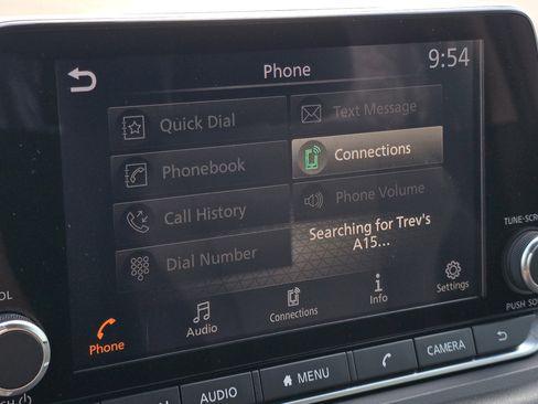 Used 2023 Nissan Rogue SV image 4