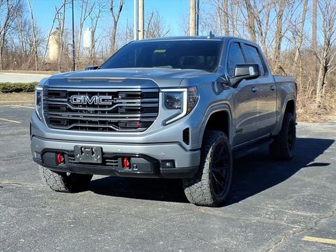 Used 2024 GMC Sierra 1500 AT4 w/ Technology Package image 2