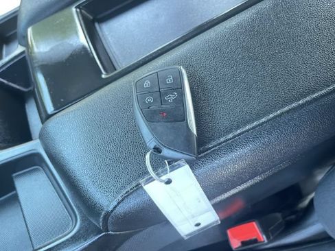 Used 2023 Chevrolet Silverado 1500 Custom AWD/4WD image 33