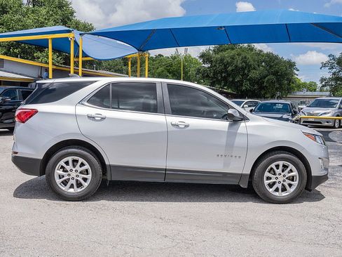 Used 2021 Chevrolet Equinox LT FWD image 4