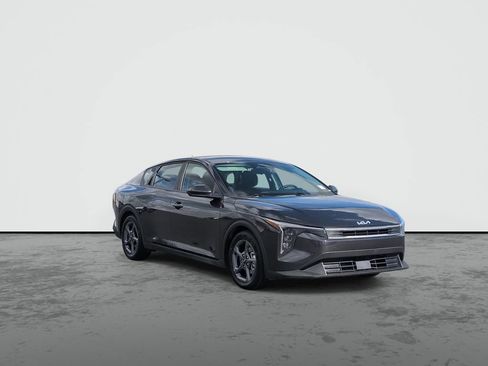Used 2025 Kia K4 FWD image 2
