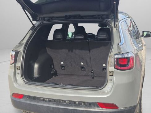 Certified 2024 Jeep Compass Latitude image 25