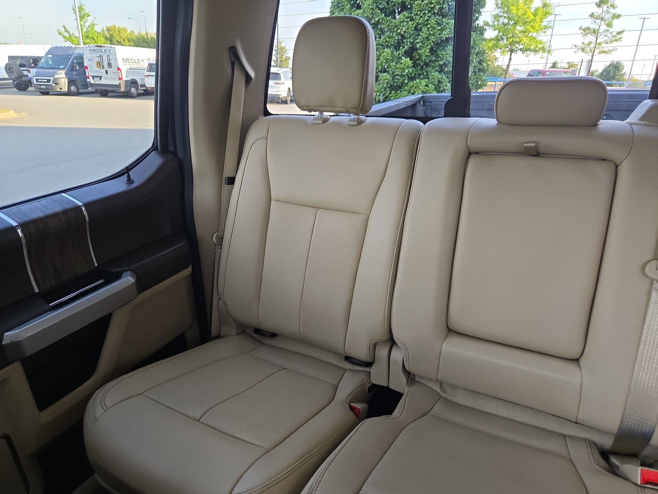 Used 2020 Ford F150 Lariat w/ Equipment Group 502A Luxury AWD/4WD image 12