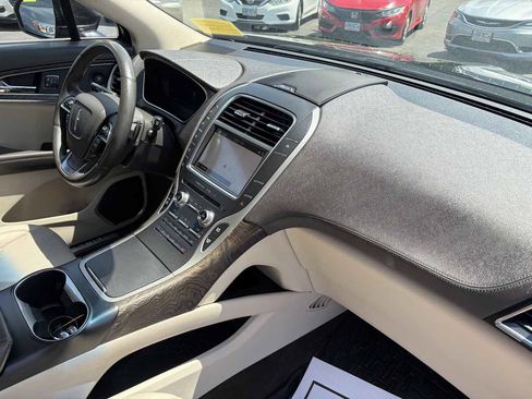 Used 2019 Lincoln Nautilus Reserve AWD/4WD image 31