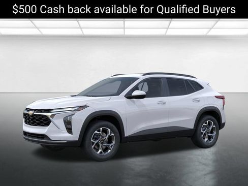New 2026 Chevrolet Trax LT w/ Sunroof Package FWD image 2