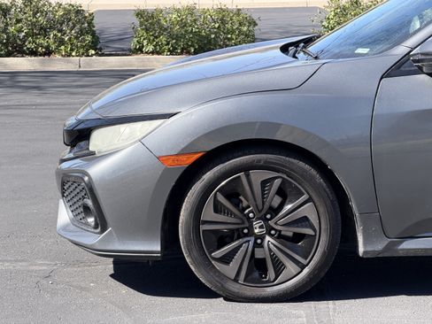Used 2018 Honda Civic EX image 11