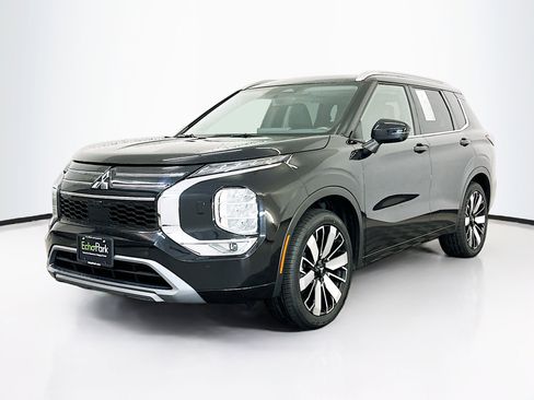 Used 2025 Mitsubishi Outlander SEL AWD/4WD image 3