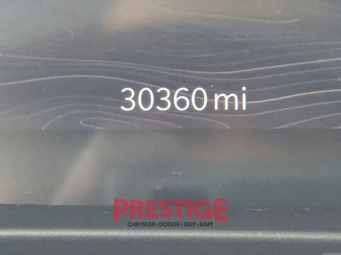 Used 2022 Jeep Grand Cherokee Limited w/ Trailer Tow Prep Group (B) image 17