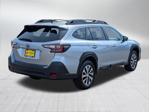 Certified 2025 Subaru Outback Premium AWD/4WD image 7