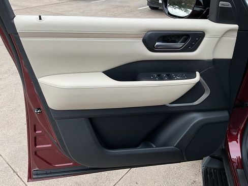 New 2026 Nissan Armada Platinum image 12