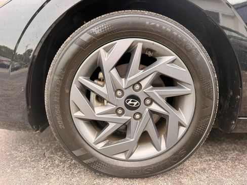 Used 2024 Hyundai Elantra SEL FWD image 29
