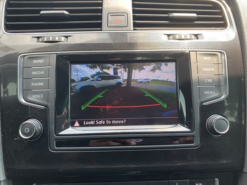 Used 2015 Volkswagen GTI SE FWD image 25