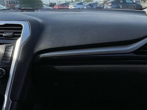 Used 2014 Ford Fusion SE w/ Equipment Group 201A image 30