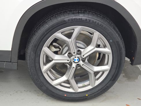 Used 2022 BMW X4 xDrive30i w/ Parking Assistance Package image 34