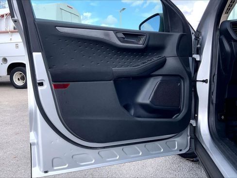 Used 2020 Ford Escape S image 19