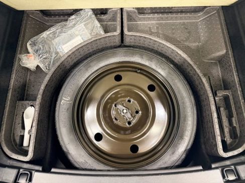 Used 2017 Lincoln MKX Select w/ Select Plus Package image 45