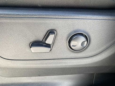 Used 2025 RAM 1500 Big Horn image 21