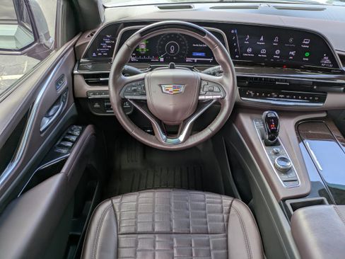 Used 2024 Cadillac Escalade ESV Sport Platinum w/ LPO, ONYX Package AWD/4WD image 16