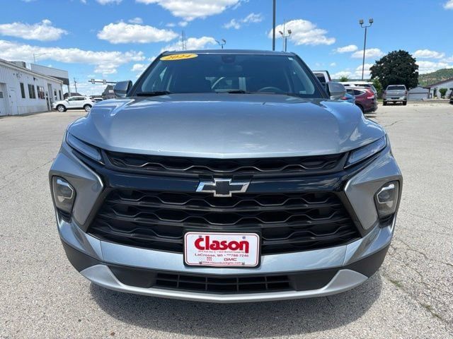 Used 2024 Chevrolet Blazer LT w/ LPO, Black Grille Bar Package AWD/4WD image 8