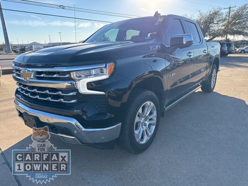 Used 2023 Chevrolet Silverado 1500 LTZ w/ LTZ Convenience Package II image 3