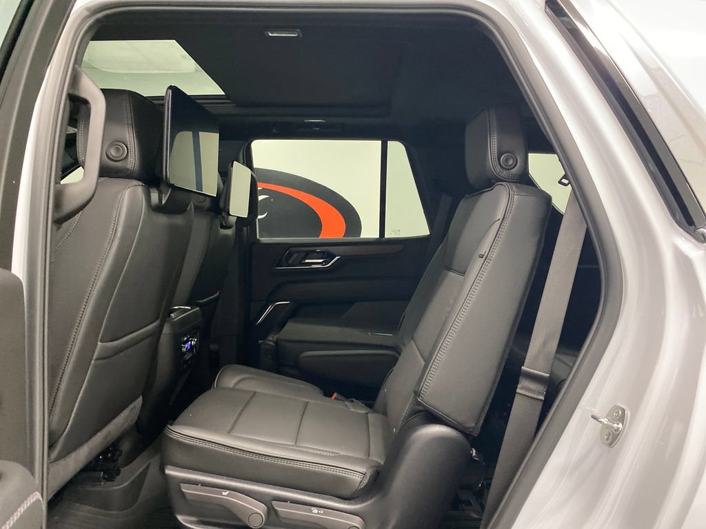 Used 2026 GMC Yukon Denali w/ Denali Reserve Package AWD/4WD image 17