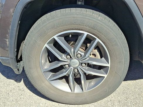 Used 2018 Jeep Grand Cherokee Limited image 5