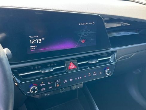 Certified 2023 Kia Niro EX w/ EX Cold Weather Package FWD image 19
