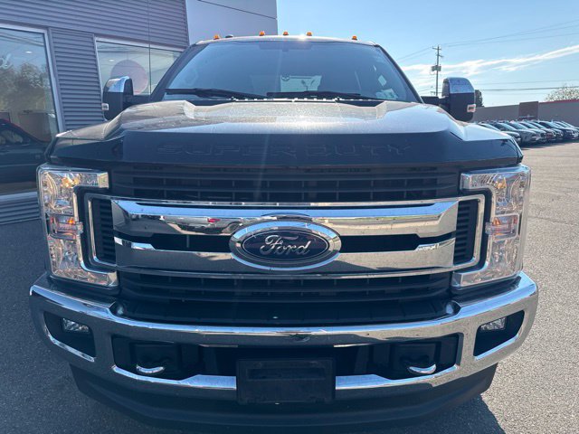 Used 2017 Ford F250 XLT w/ XLT Premium Package AWD/4WD image 3