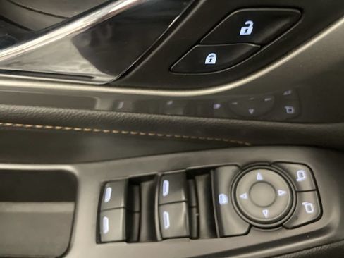 Used 2019 Chevrolet Traverse LS AWD/4WD image 15