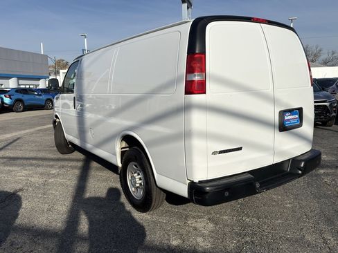 Used 2021 Chevrolet Express 2500 Work Van image 6