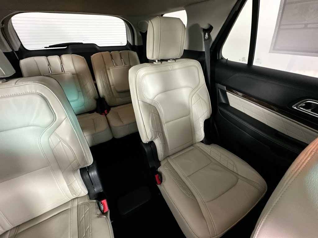 Used 2016 Ford Explorer Platinum AWD/4WD image 14