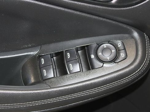 Used 2020 Buick Encore GX Essence w/ Experience Buick Package AWD/4WD image 7