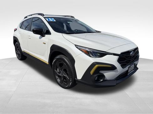 Used 2025 Subaru Crosstrek 2.5i Sport AWD/4WD image 3