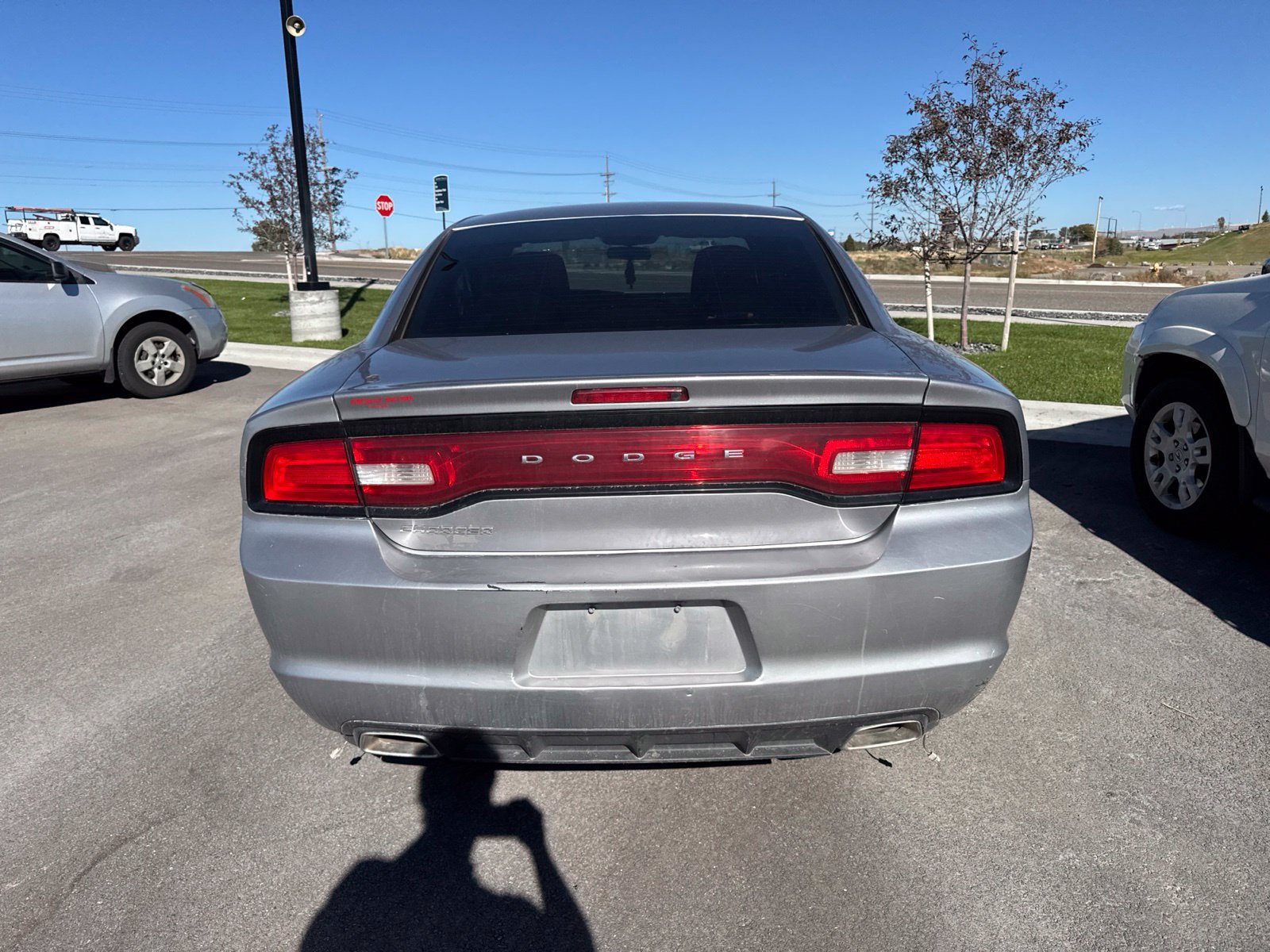 Used 2013 Dodge Charger SE RWD image 4