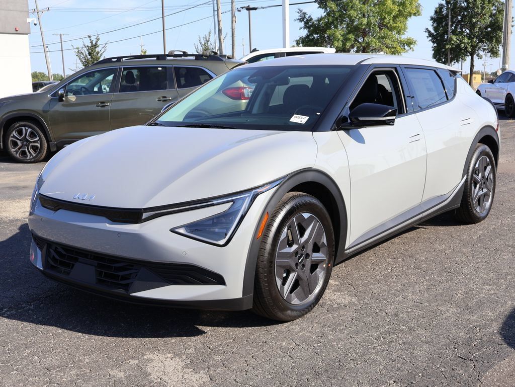 New 2026 Kia EV6 Light AWD/4WD image 3