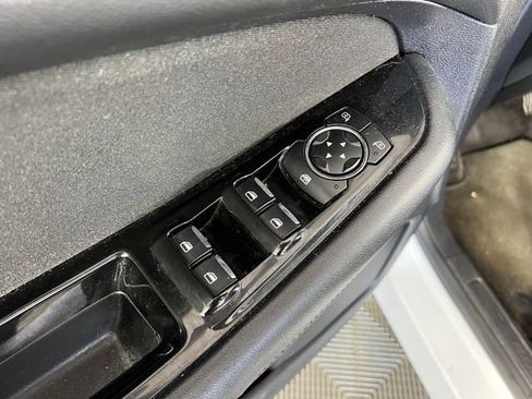 Used 2016 Ford Edge SEL image 14