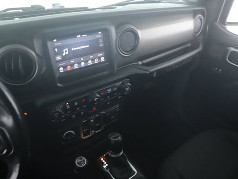 Used 2020 Jeep Wrangler Unlimited Sport AWD/4WD image 25
