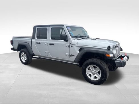 Used 2023 Jeep Gladiator Sport image 9