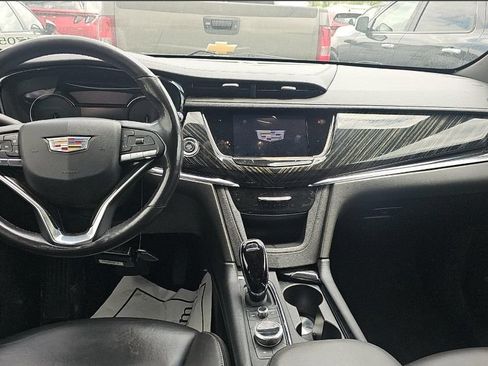 Used 2023 Cadillac XT6 Premium Luxury AWD/4WD image 8