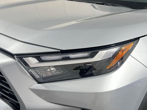 Used 2025 Toyota RAV4 XLE FWD image 11