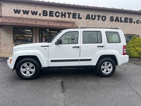 Used 2012 Jeep Liberty Sport AWD/4WD image 1