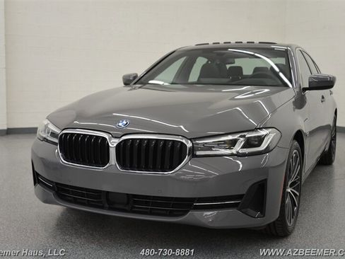 Used 2022 BMW 530e w/ Premium Package image 1